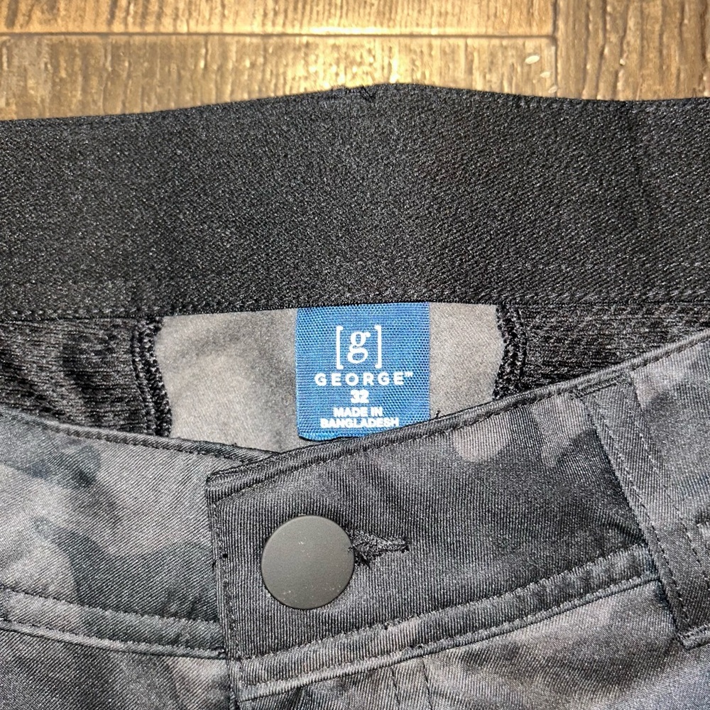 George Black & Charcoal Camo Hybrid Shorts - Picture 3 of 3